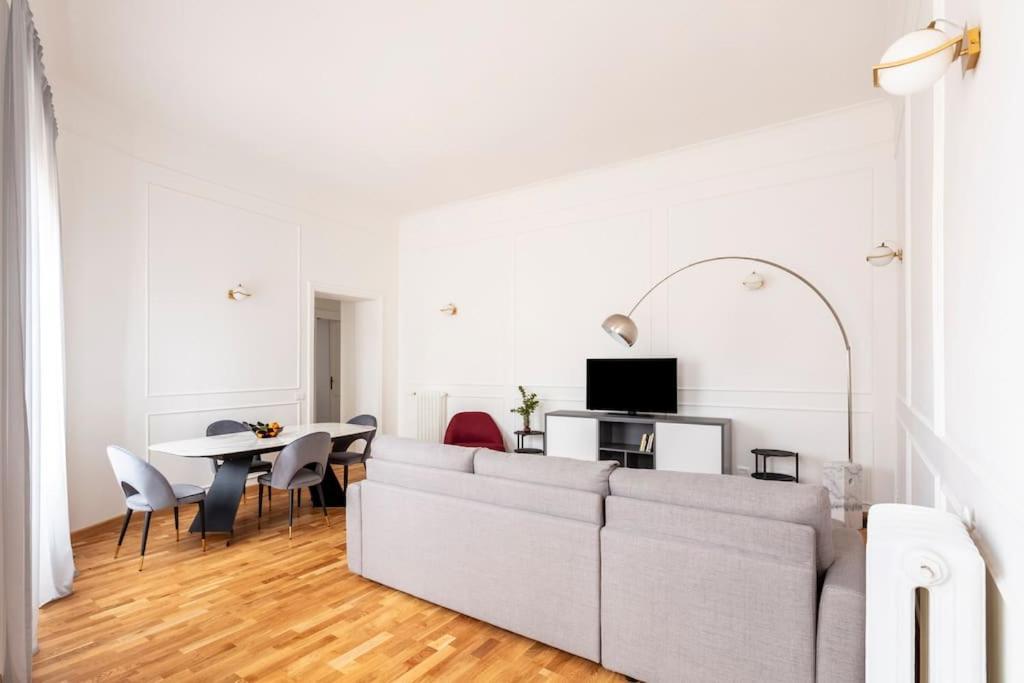 Sjr Luxury Apartment Trevi Fountain Rom Exteriör bild