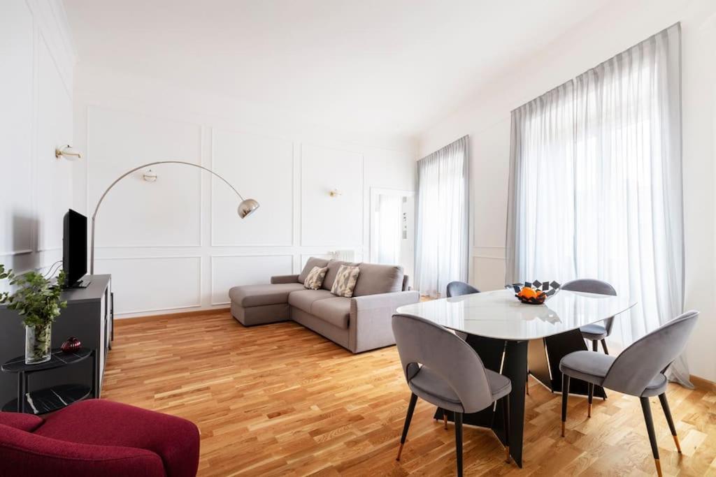 Sjr Luxury Apartment Trevi Fountain Rom Exteriör bild