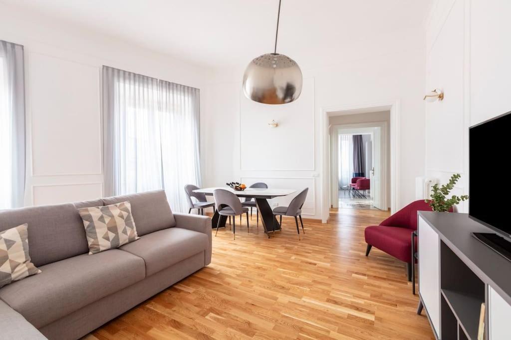 Sjr Luxury Apartment Trevi Fountain Rom Exteriör bild